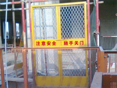 施工電（diàn）梯門7.jpg